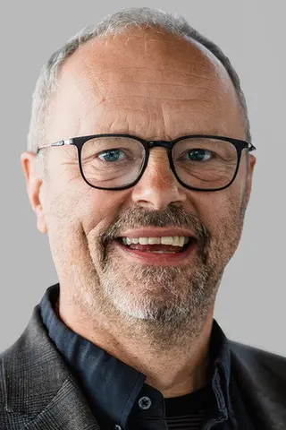 Peliculas de Robert Llewellyn