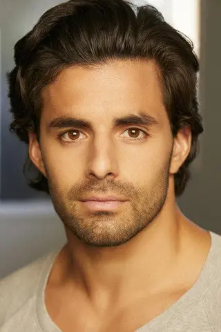 Peliculas de Adam Hollick