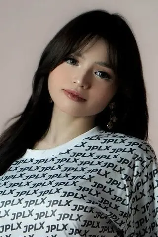 Peliculas de Rhea Montemayor