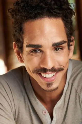 Peliculas de Ray Santiago