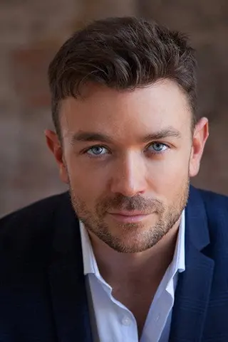 Peliculas de Emrhys Cooper