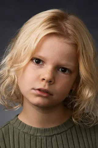 Peliculas de Ava Knox Martin