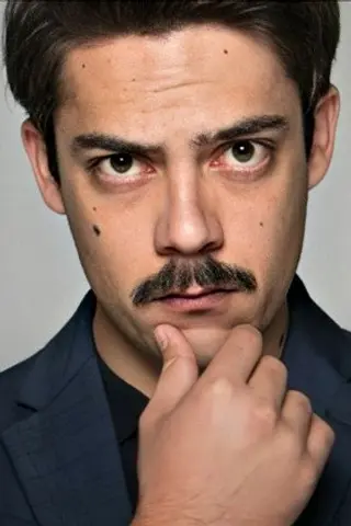 Peliculas de Roberto Flores