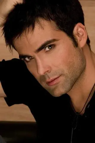 Peliculas de Naim Thomas
