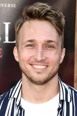 Peliculas de Shayne Topp