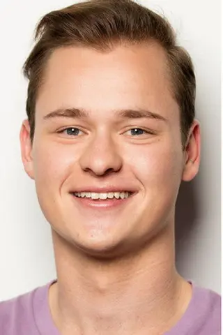 Peliculas de Cooper Tomlinson