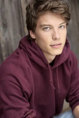 Peliculas de Justin Derickson