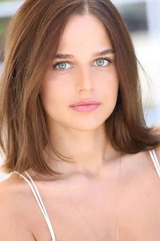 Peliculas de Stephanie Nur