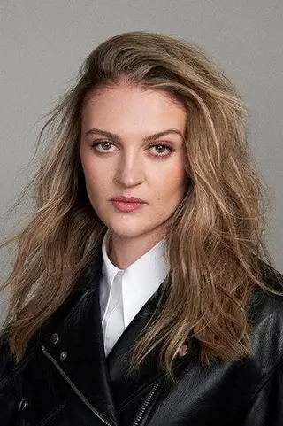 Peliculas de Lara Peake