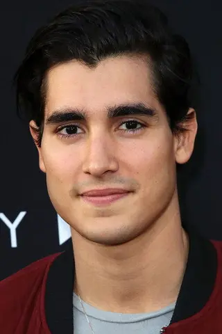 Peliculas de Henry Zaga