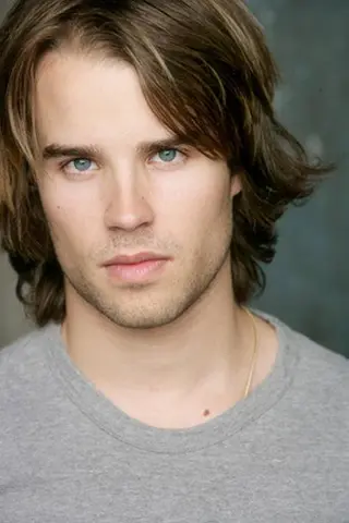 Peliculas de Carson Aune