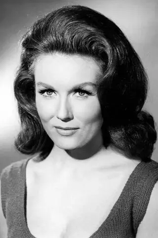 Peliculas de Elaine Devry