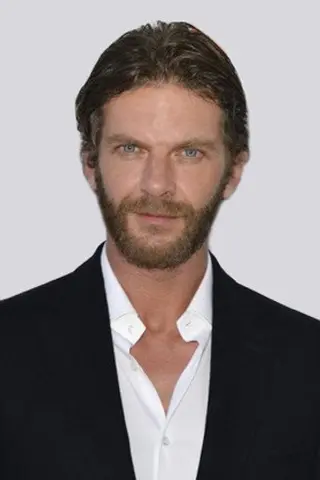 Peliculas de Sam Hazeldine