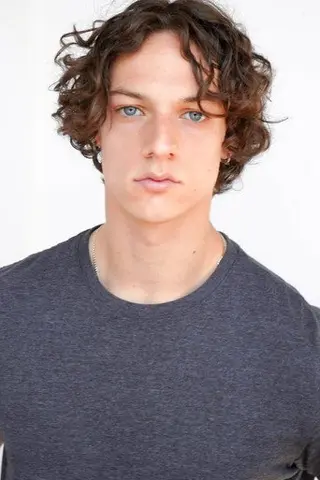 Peliculas de Luke Pierre Roness