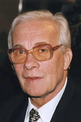 Jan Suzin - Altura • Físico
