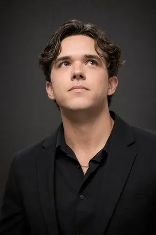 Peliculas de Connor Hennessy