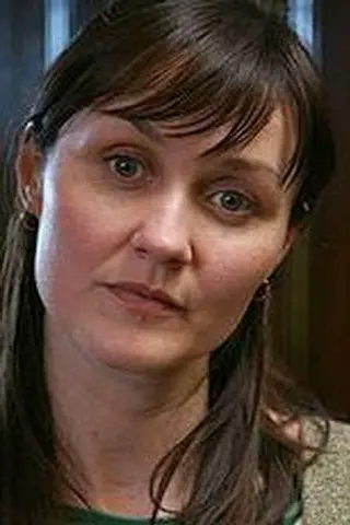 Peliculas de Esther Hall