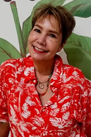 Peliculas de Debby Sahertian