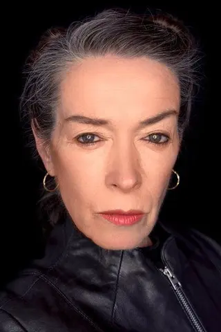 Peliculas de Adrienne Pearce