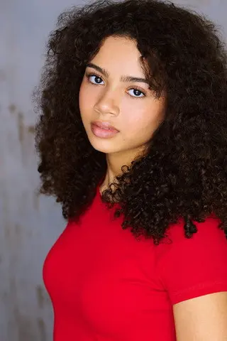 Giovanna Bush - Altura • Físico