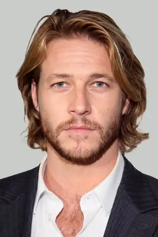 Peliculas de Luke Bracey