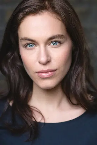 Peliculas de Kirsty Averton