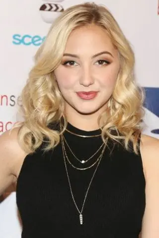 Peliculas de Audrey Whitby