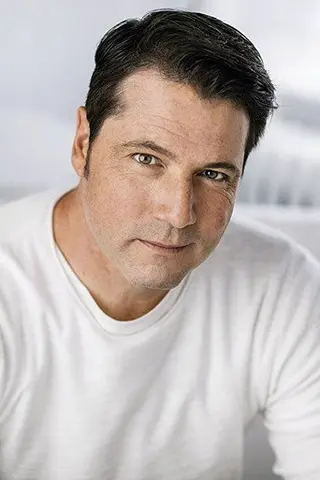 Peliculas de Jayson Therrien