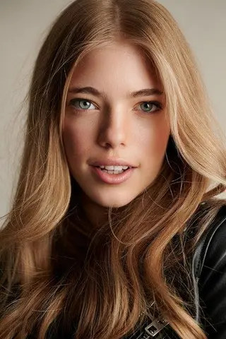 Peliculas de Elle McKinnon