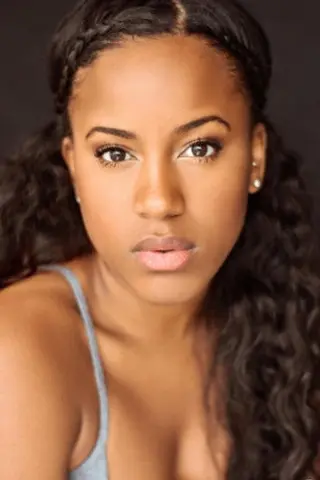 Peliculas de Asha Bromfield