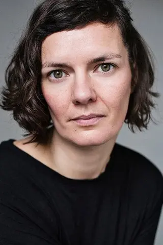 Peliculas de Laura Cairns