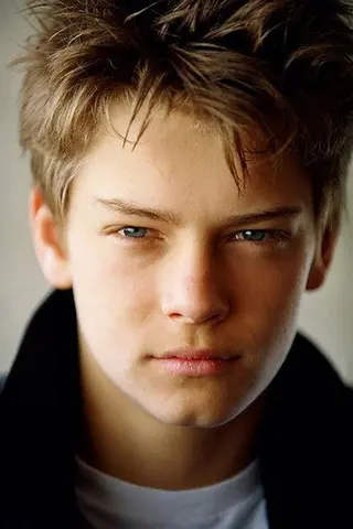 Peliculas de Oliver Adams