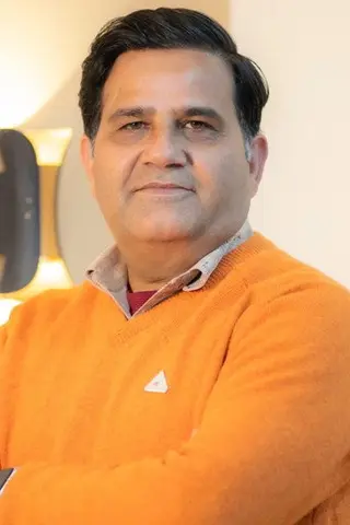 Manoj Gajurel - Córka • Potomstwo