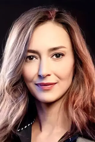 Özlem Çınar - Córka • Potomstwo