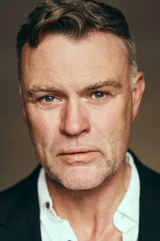 Peliculas de Julian Lewis Jones