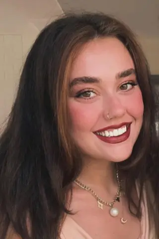 Peliculas de Elifnaz Öngören