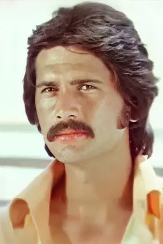 Peliculas de Ünsal Emre