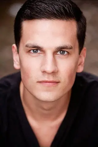 Peliculas de Aaron Sidwell