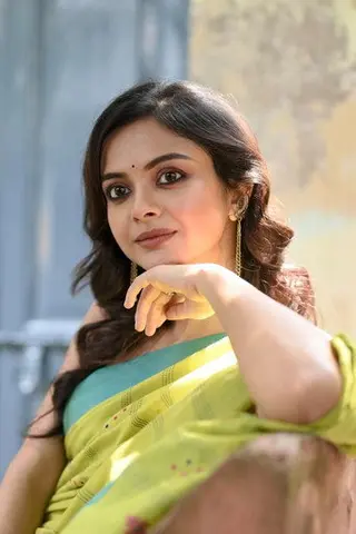 Peliculas de Solanki Roy