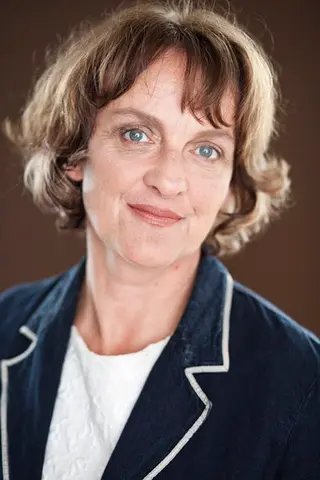 Susan Haldane - Altura • Físico