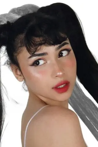Peliculas de Aina Ashley Roque