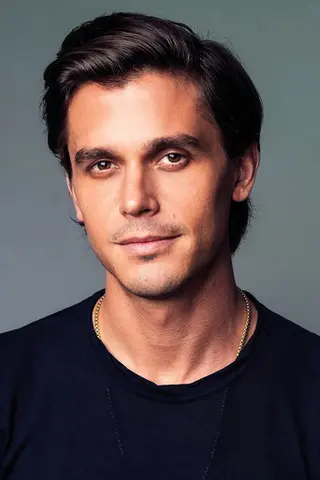 Peliculas de Antoni Porowski