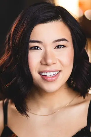 Janet Rose Nguyen - Altura • Físico