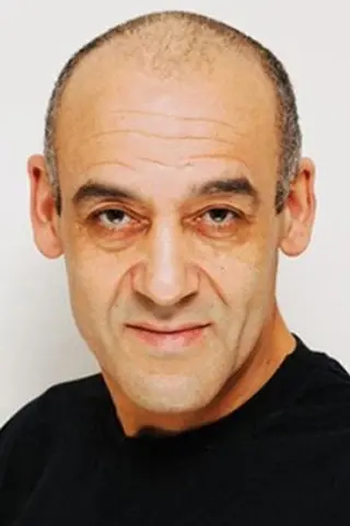 Peliculas de Robert Atiko