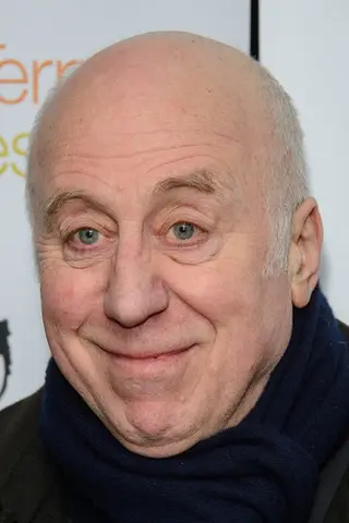 Norman Lovett - Altura • Físico