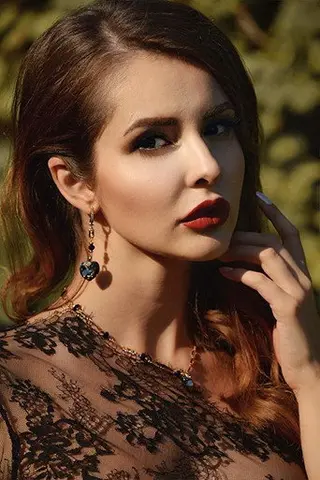 Natalya Nikolaeva - Altura • Físico