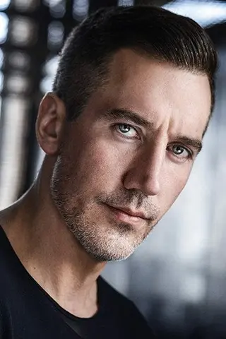 Peliculas de Matthew Sauvé