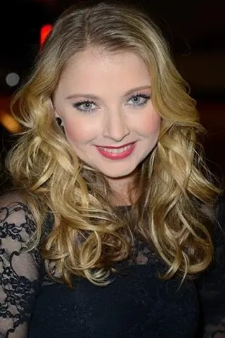 Peliculas de Elisabeth Harnois