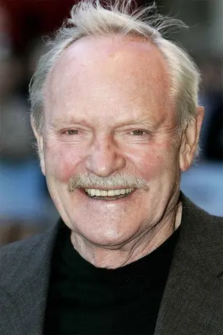 Peliculas de Julian Glover