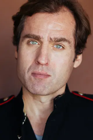 Peliculas de Julian Elfer